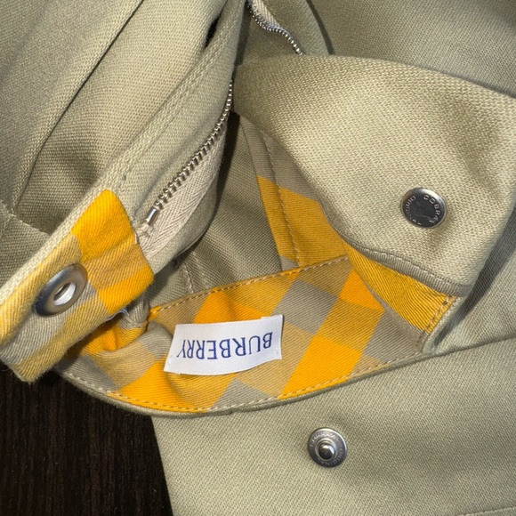 Burberry Khaki Pleated Trousers new without tags - Picture 4 of 8